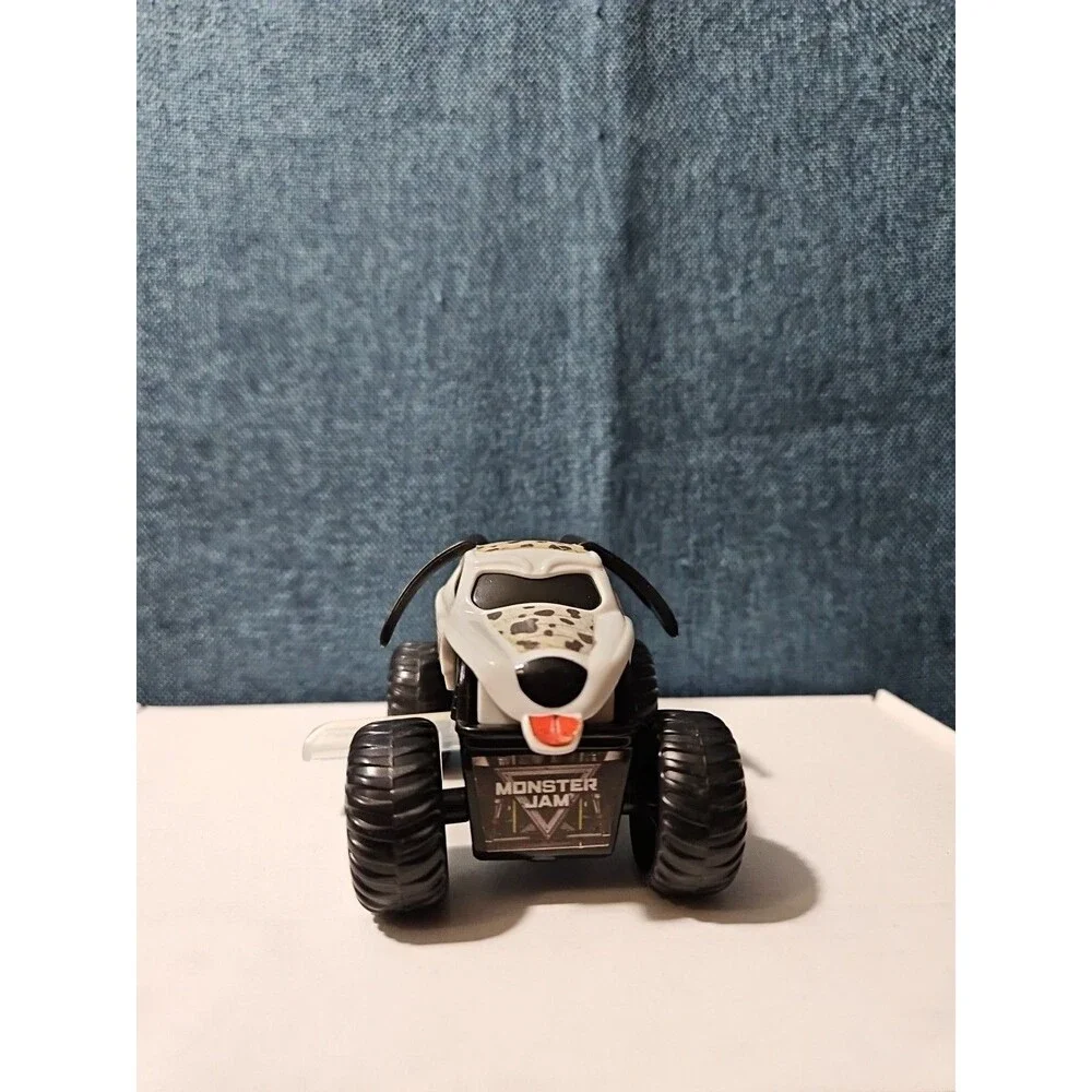 3-Piece Monster Truck Set | Hot Wheels Twin Mill & Howlin' Heat